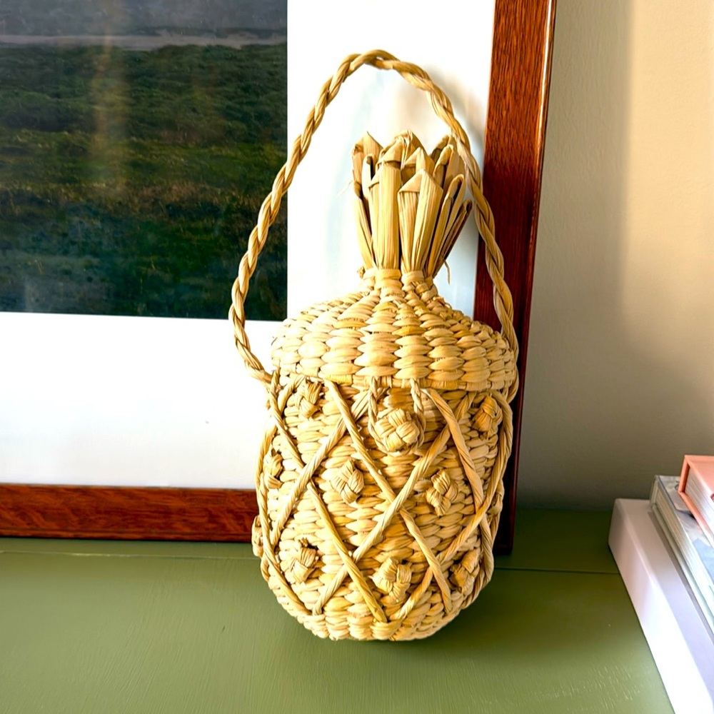 Straw Pineapple Purse